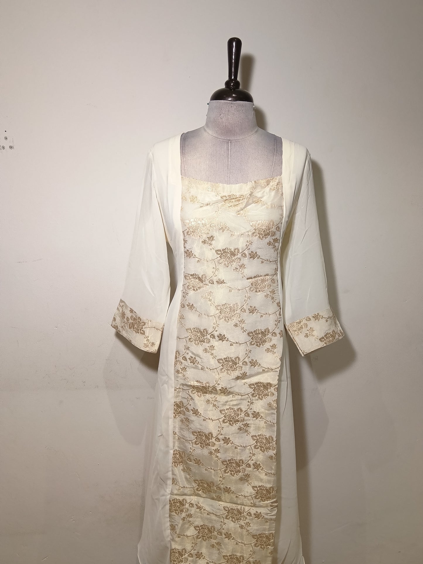OFFER SALES TOPS  -  IHA 34756