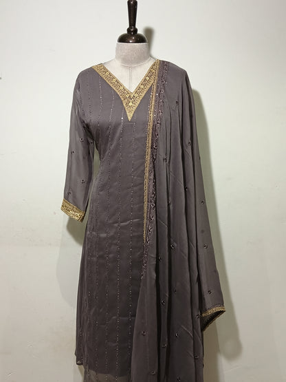 OFFER SALES READY TO WEAR SETS  -  IHA 35622