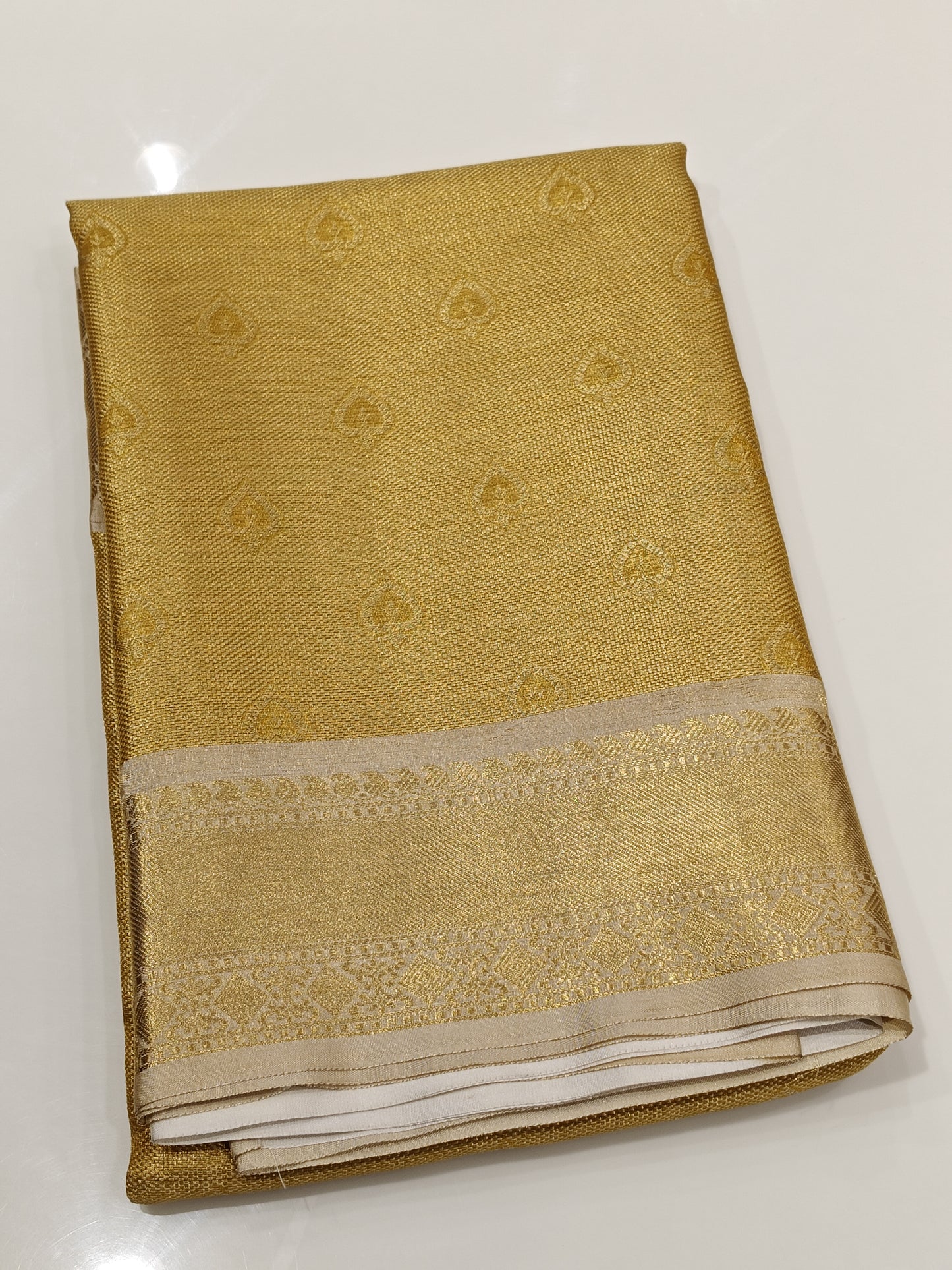 OFFER SALES SAREES - IHA 27529
