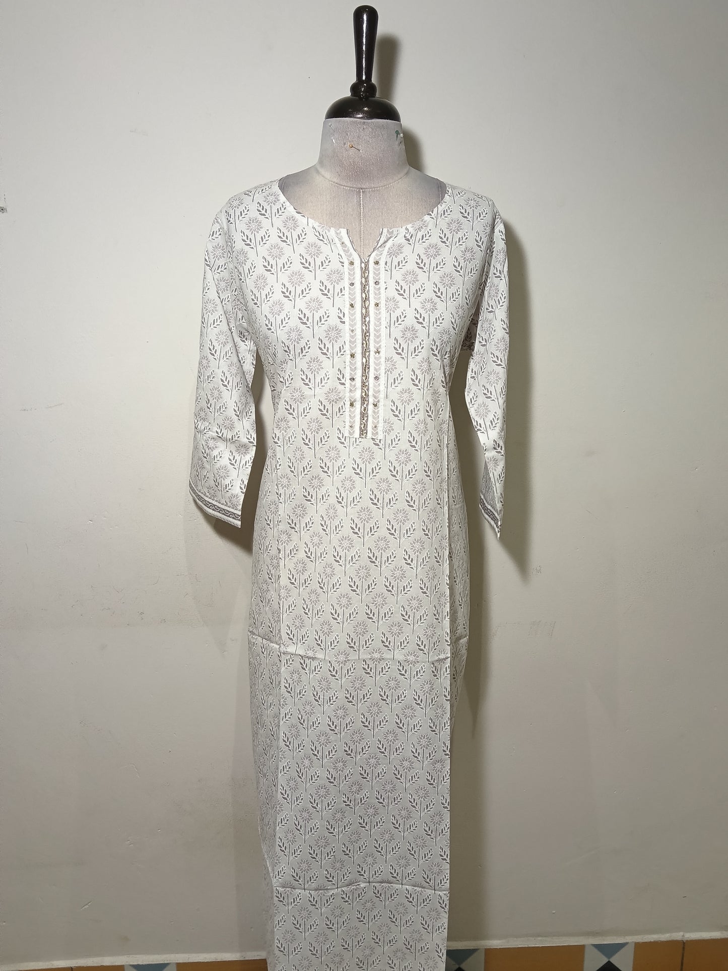 OFFER SALES TOPS  -  IHA 34756