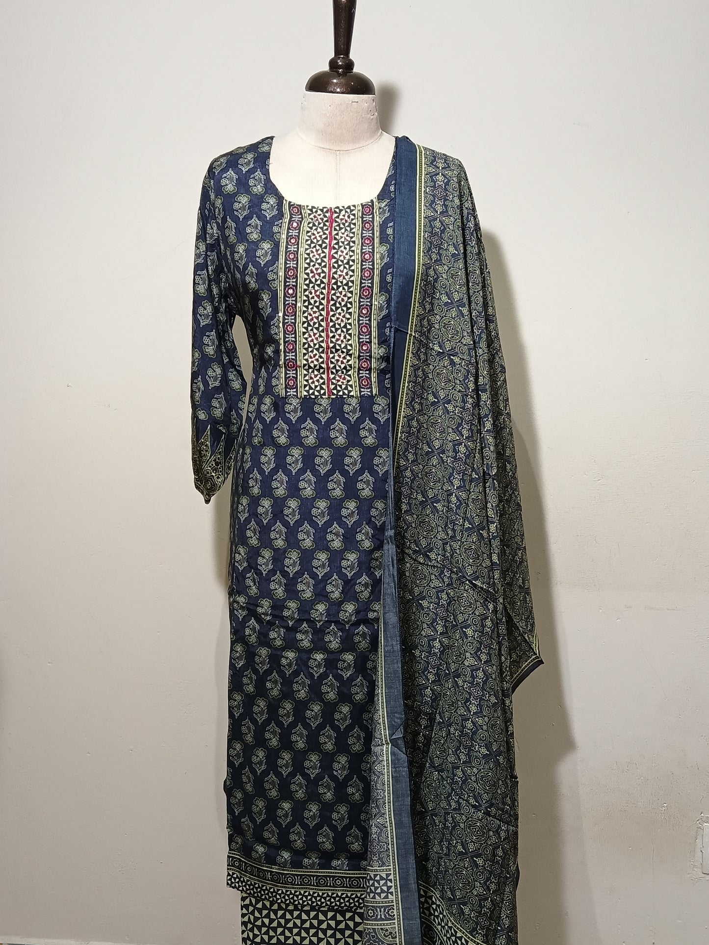 OFFER SALES TOP AND  BOTTOM  -  IHA 34697