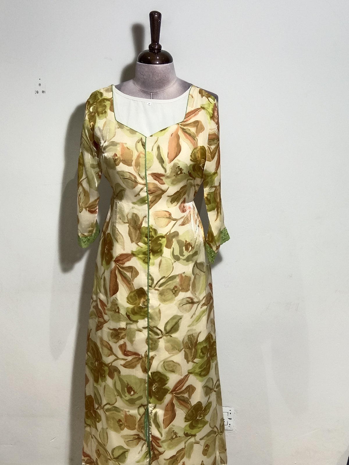 OFFER SALES TOP'S -  IHA 35988