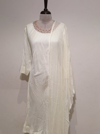 OFFER SALES READY TO WEAR SETS  -  IHA 35622