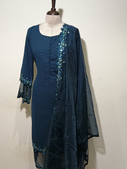 OFFER SALES READY TO WEAR SETS  -  IHA 35622