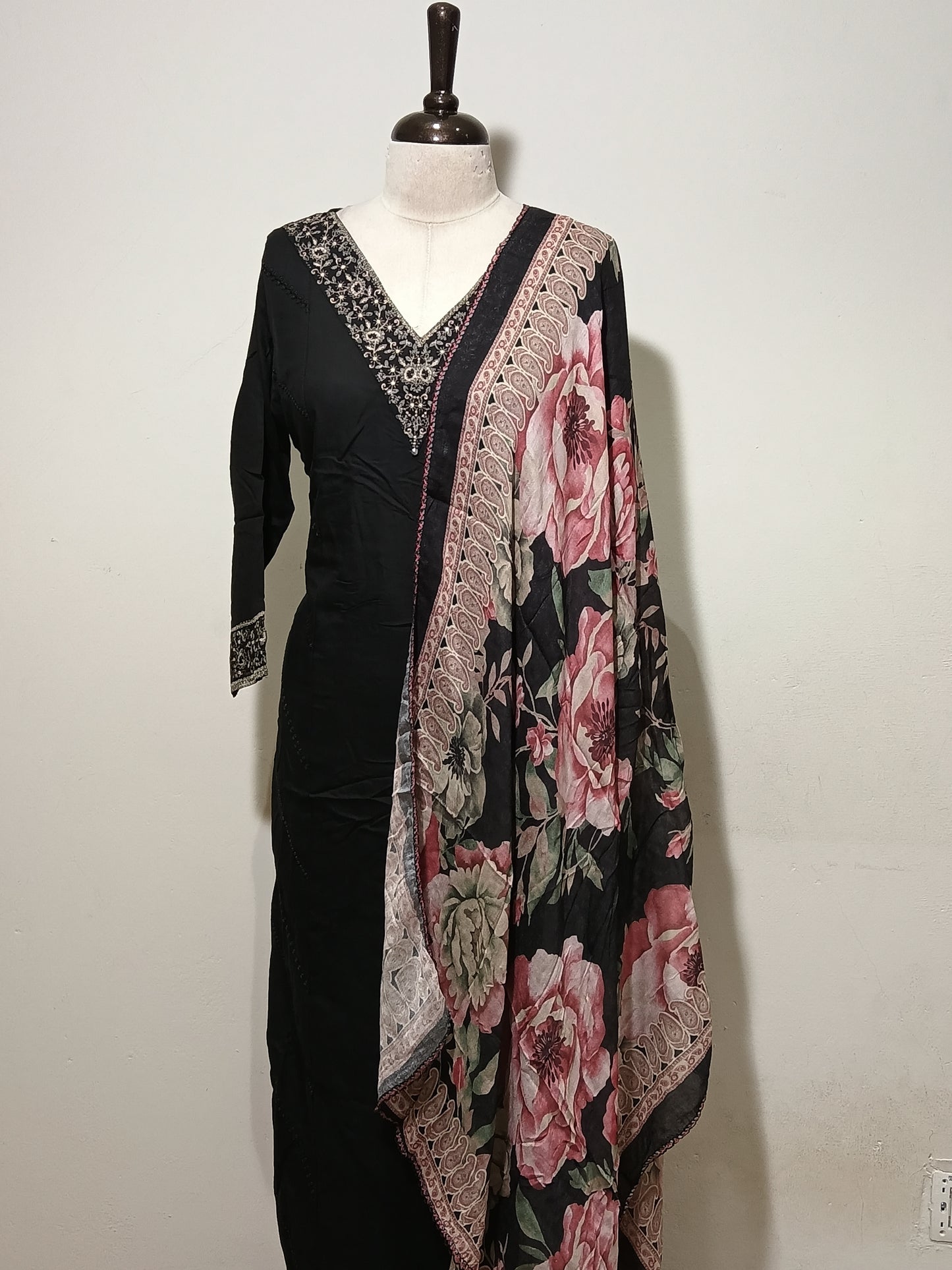 OFFER SALES TOP AND  BOTTOM  -  IHA 34697