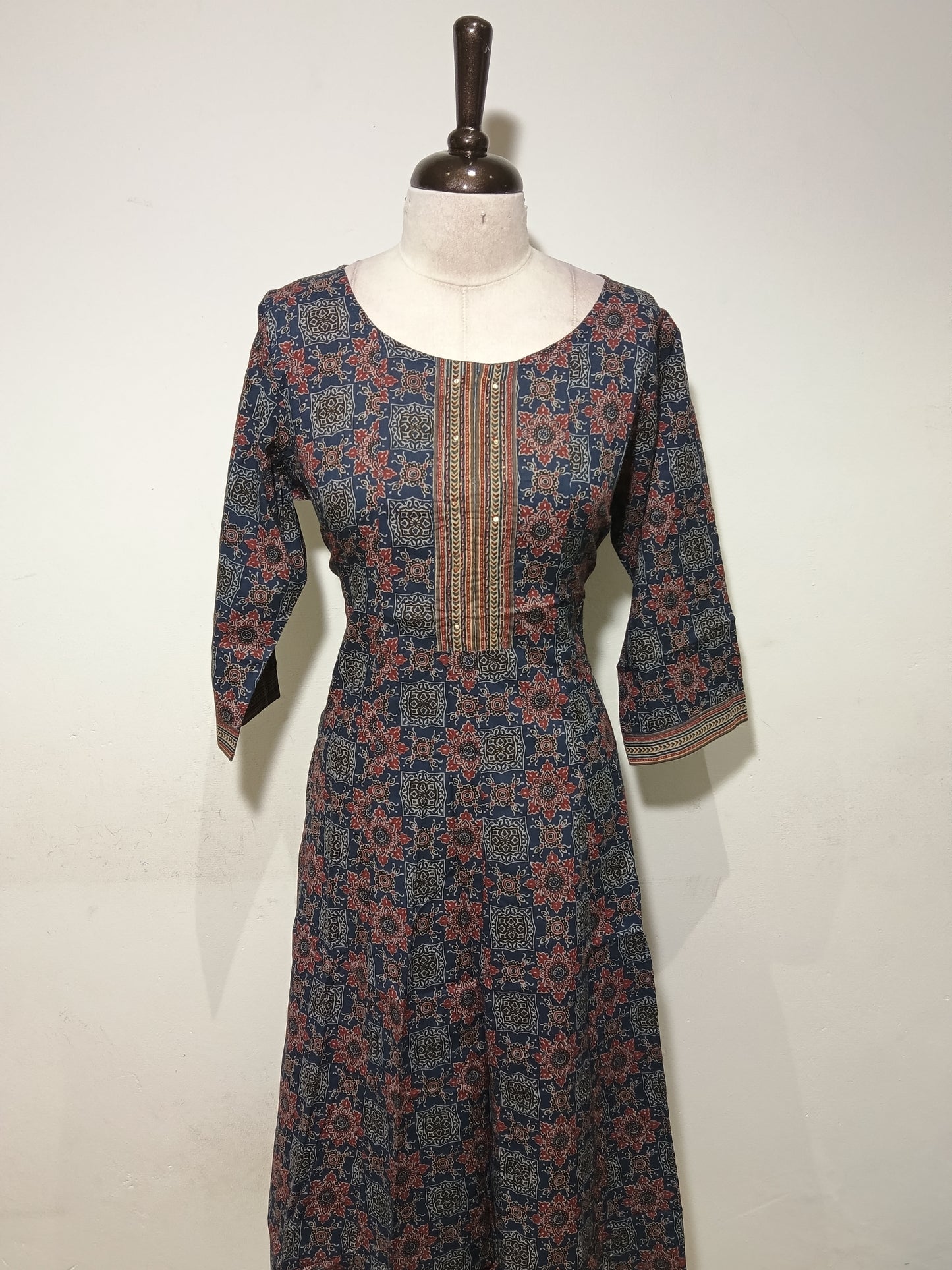 OFFER SALES TOP'S-  IHA 34796