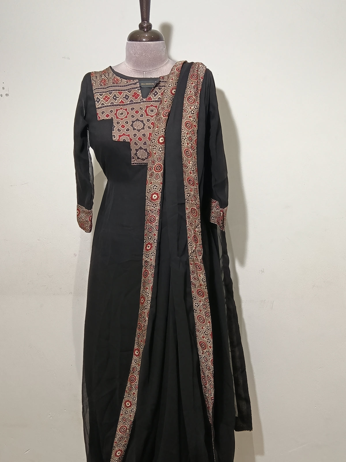 OFFER SALES TOP'S -  IHA 36002