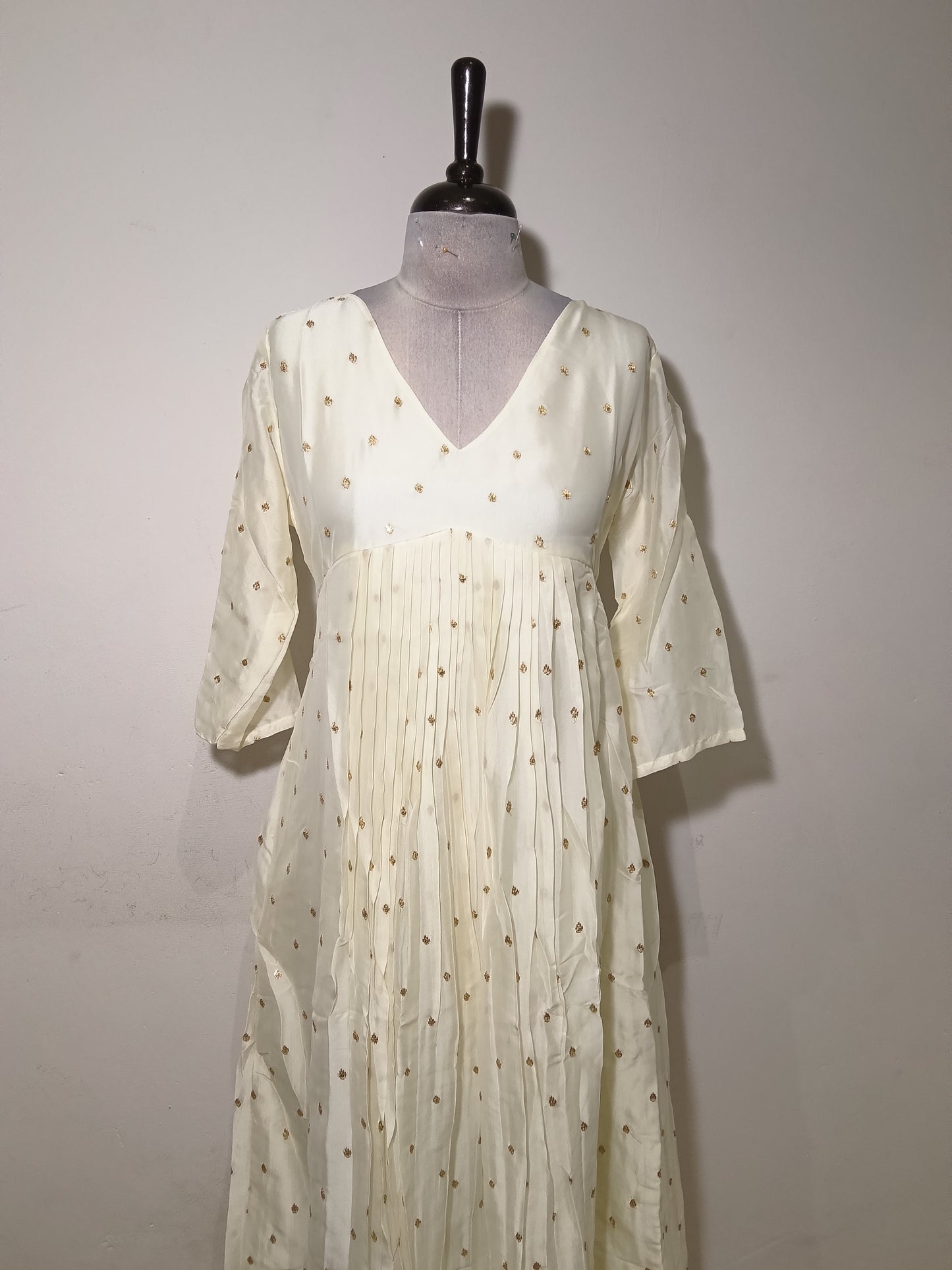 OFFER SALES TOPS  -  IHA 34756