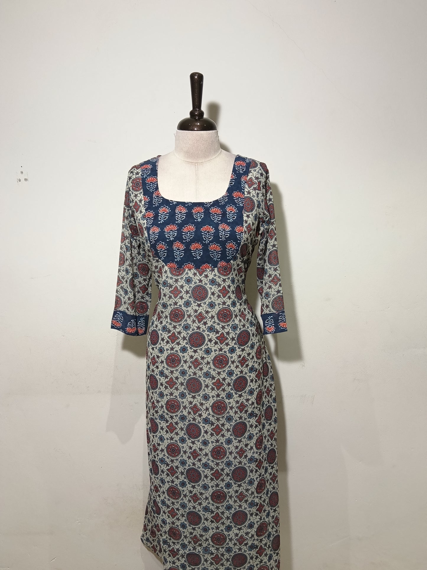 OFFER SALES TOP'S-  IHA 35109